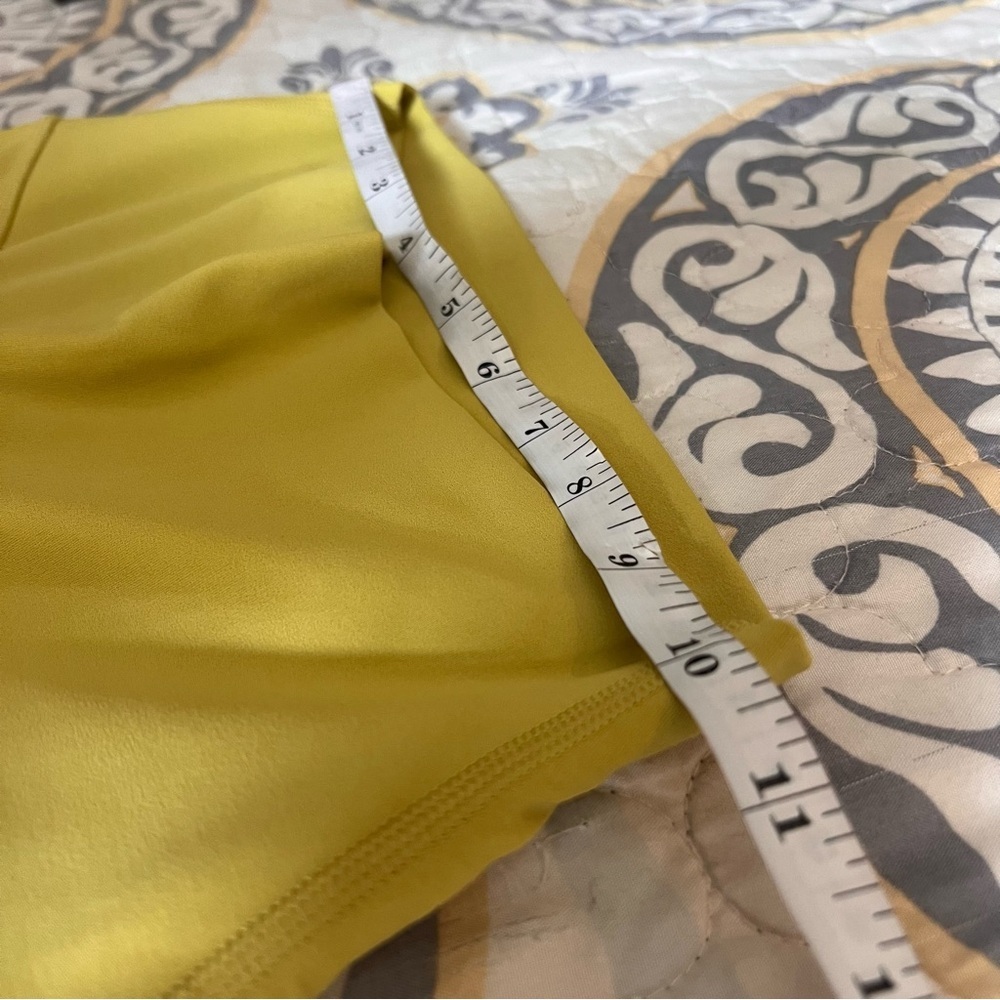 Lululemon Align High Rise 25”, Yellow Pear, size 6 - Picture 8 of 11